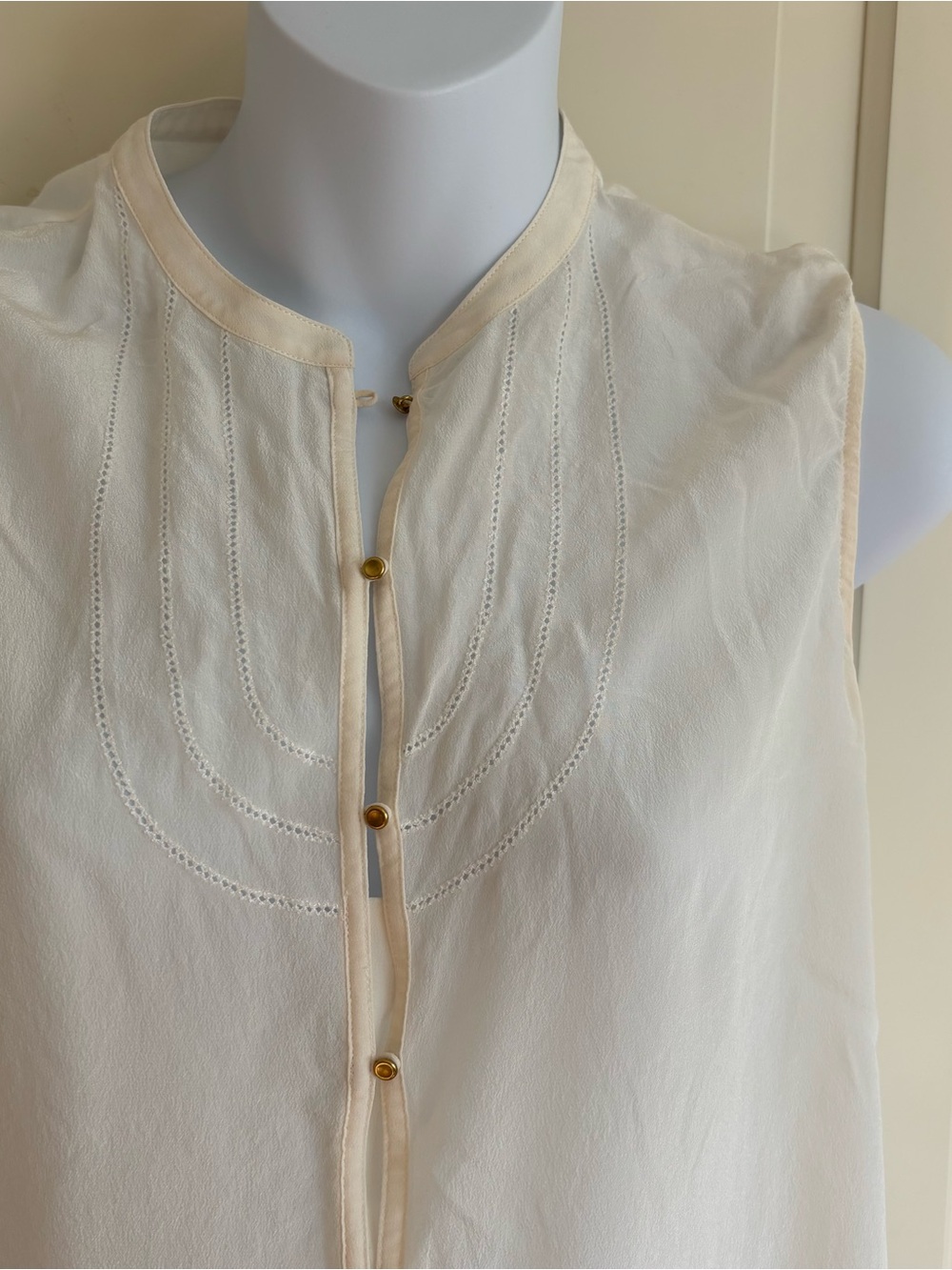 Massimo Dutti Silk Sleeveless Cream Blouse Size Medium - Picture 4 of 10